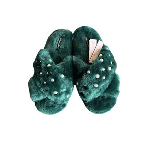 Victoria Secret faux fur emerald dark green white beads slippers fits size S 5-6